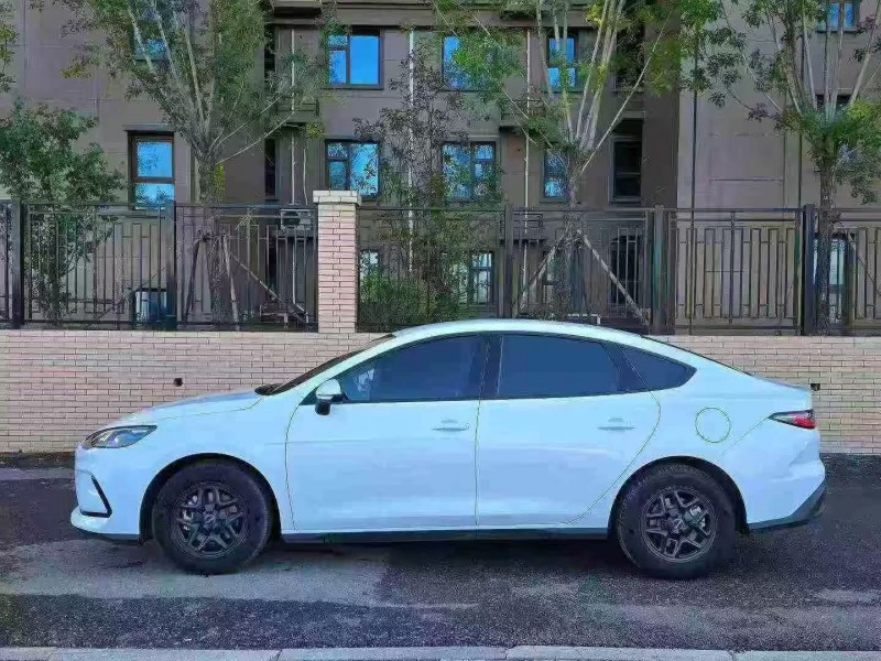 秦皇岛25年比亚迪海豹3