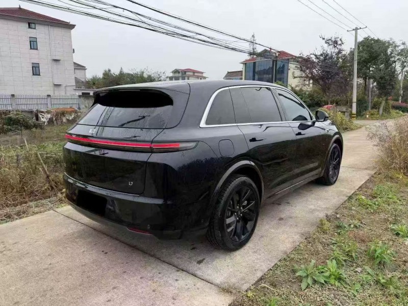 衢州23年理想L77