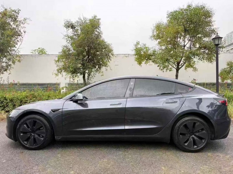 荆州25年特斯拉MODEL 36