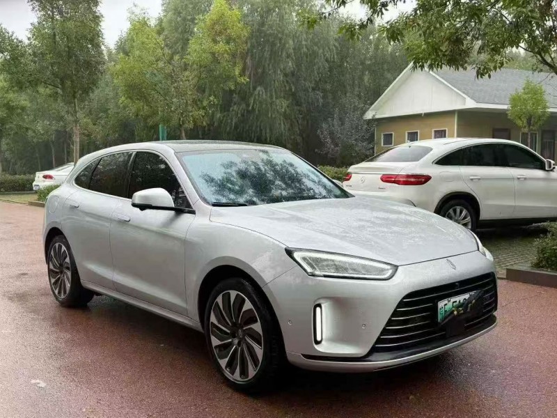 威海22年华为智选问界3