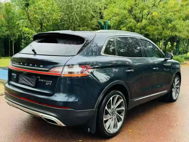 青岛21年林肯航海家8