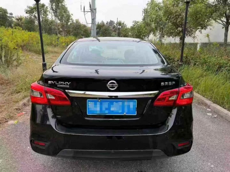 十堰24年日产轩逸8