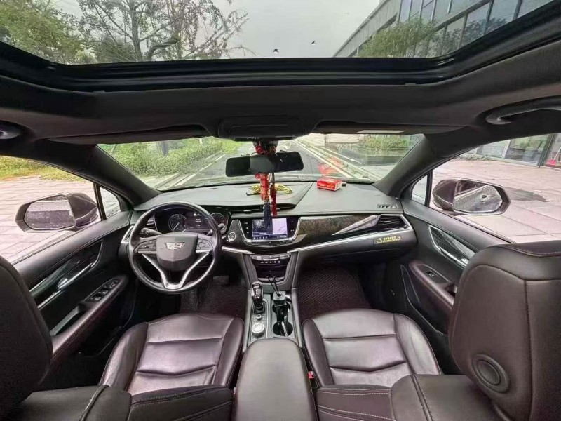 岳阳20年凯迪拉克XT66