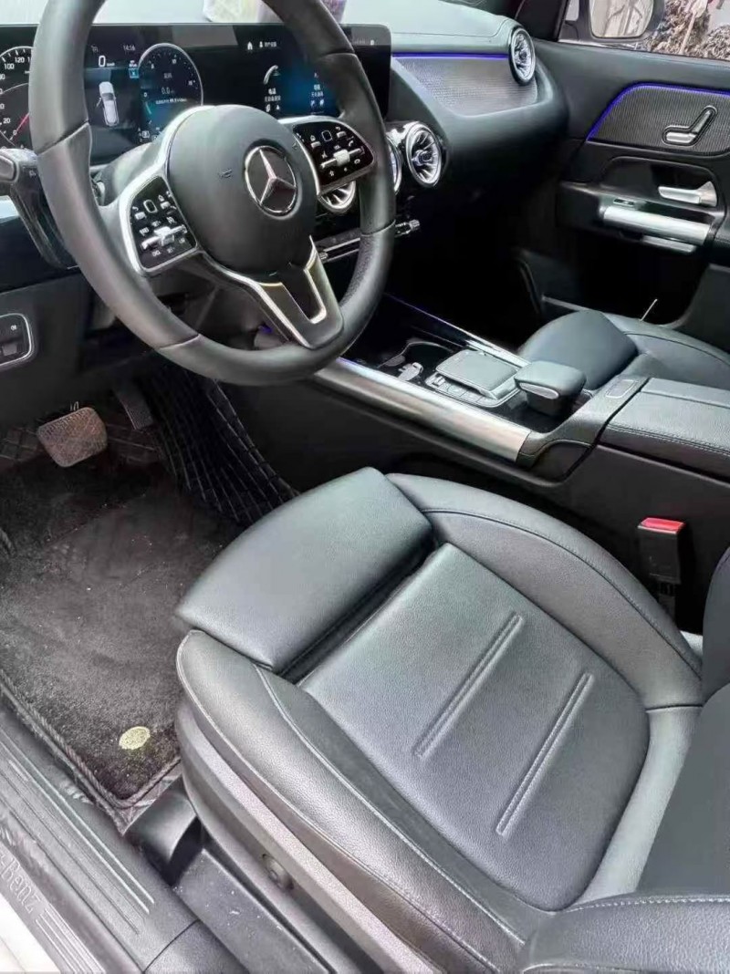 徐州24年奔驰GLA3