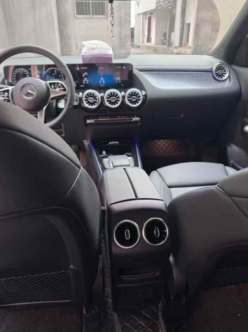 徐州24年奔驰GLA4