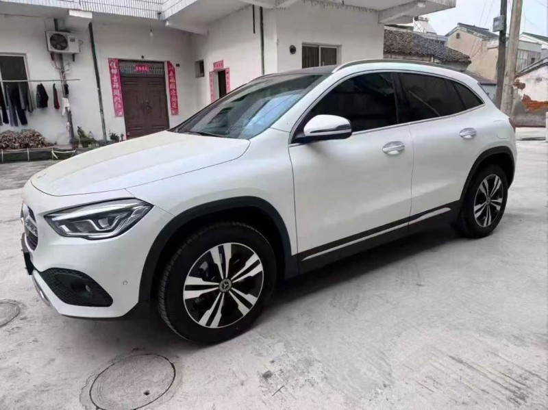 徐州24年奔驰GLA5