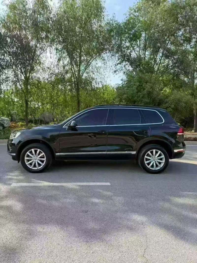 枣庄17年大众途锐4