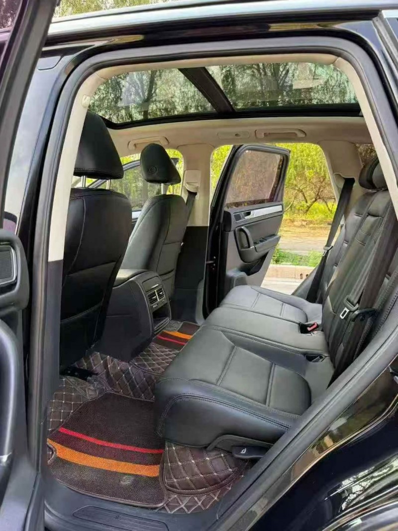 枣庄17年大众途锐5