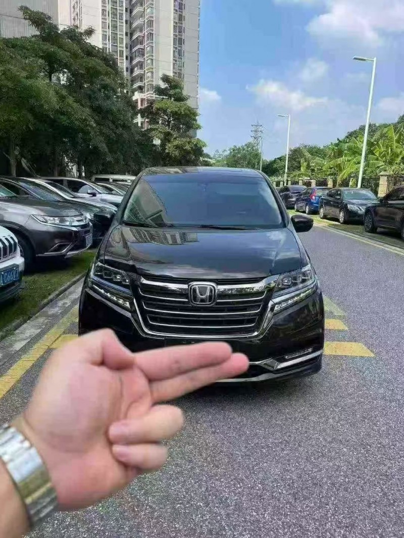 深圳19年本田艾力绅1