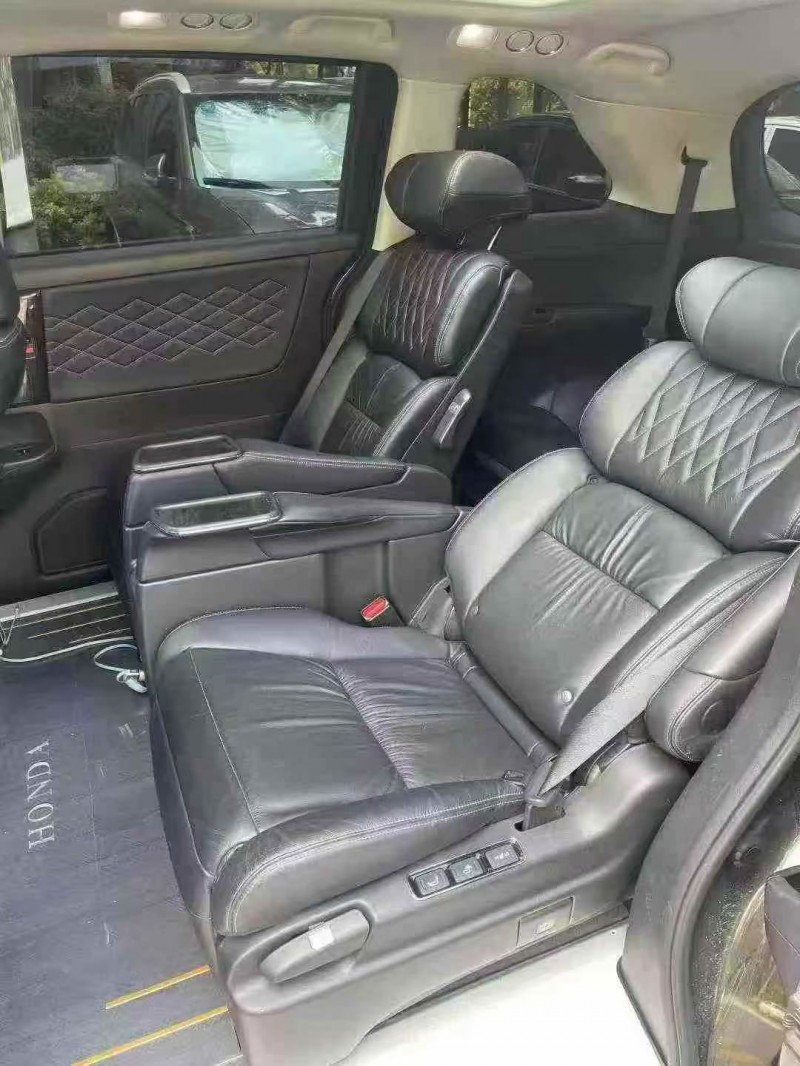 深圳19年本田艾力绅3