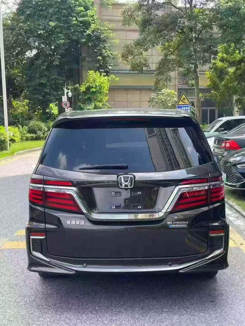 深圳19年本田艾力绅8