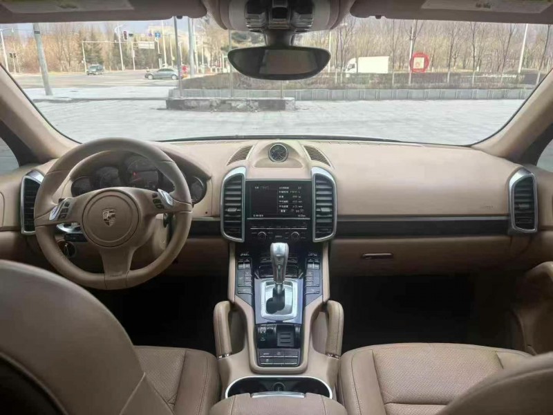 吉林15年保时捷卡宴5