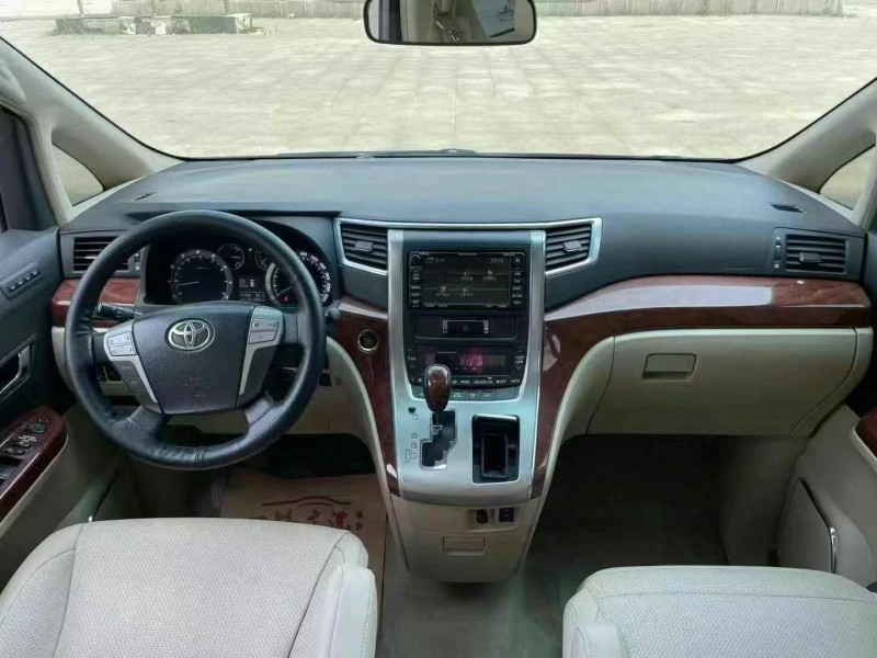 吉林11年丰田埃尔法7