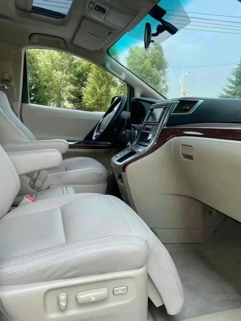 吉林11年丰田埃尔法8