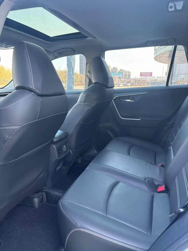 吉林21年丰田RAV4荣放2