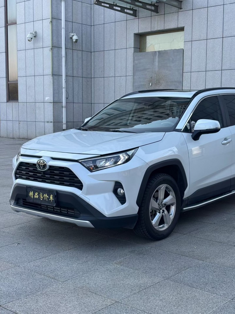 吉林21年丰田RAV4荣放7