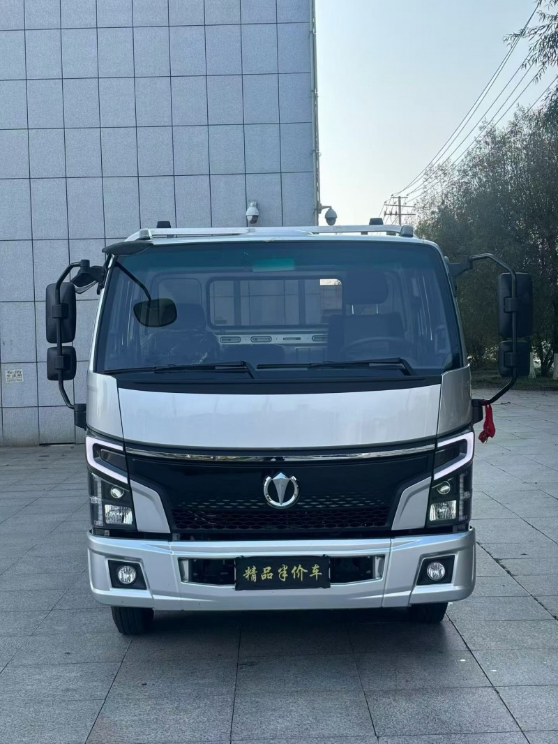 吉林25年飞碟箱货货车1