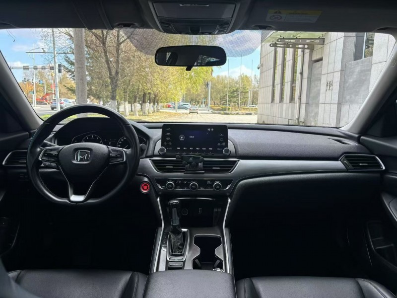 吉林21年本田雅阁5