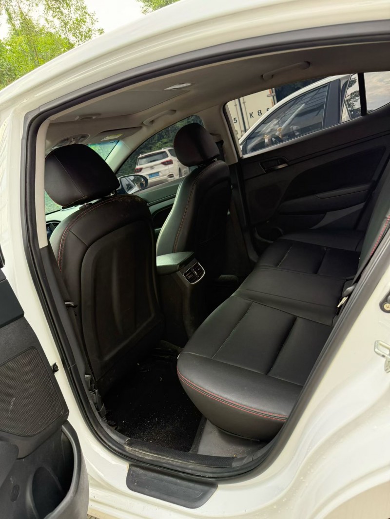 乐山18年现代领动4