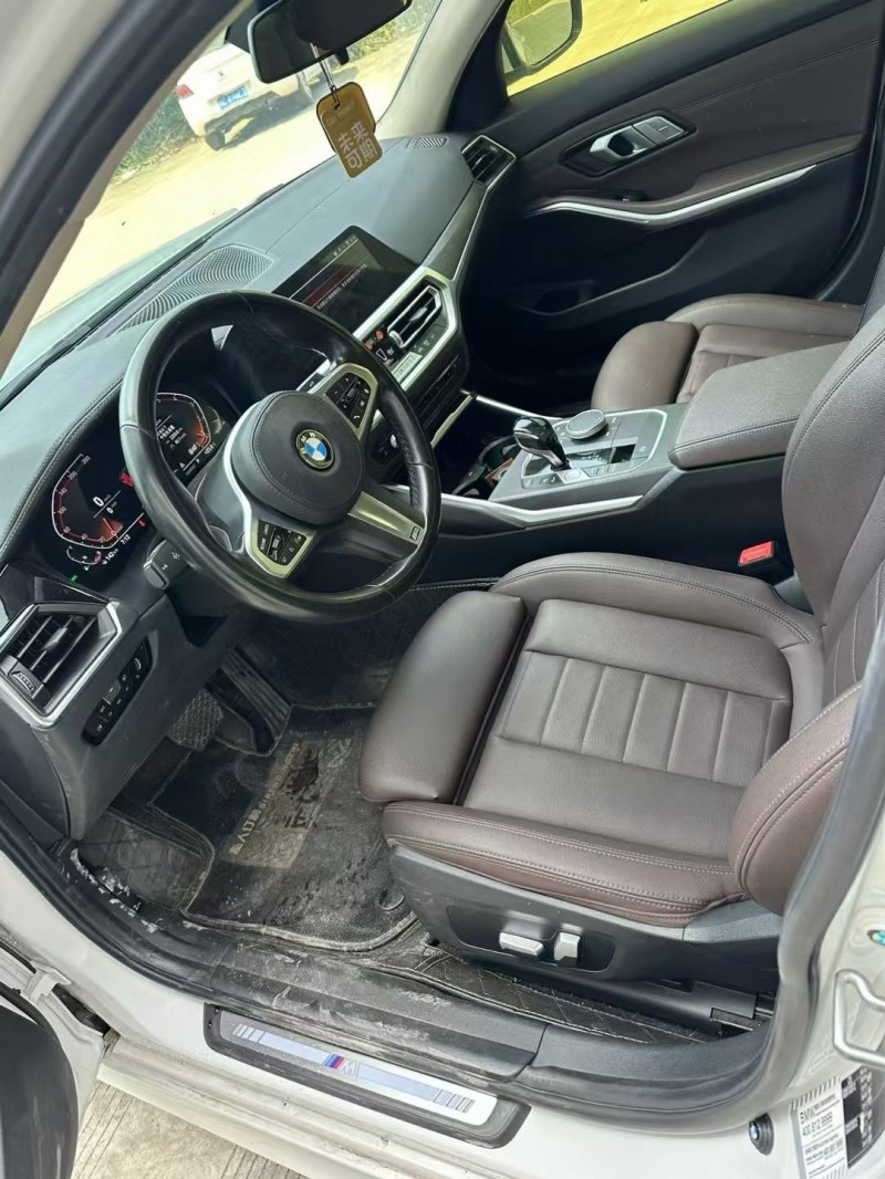 乐山21年宝马3系3