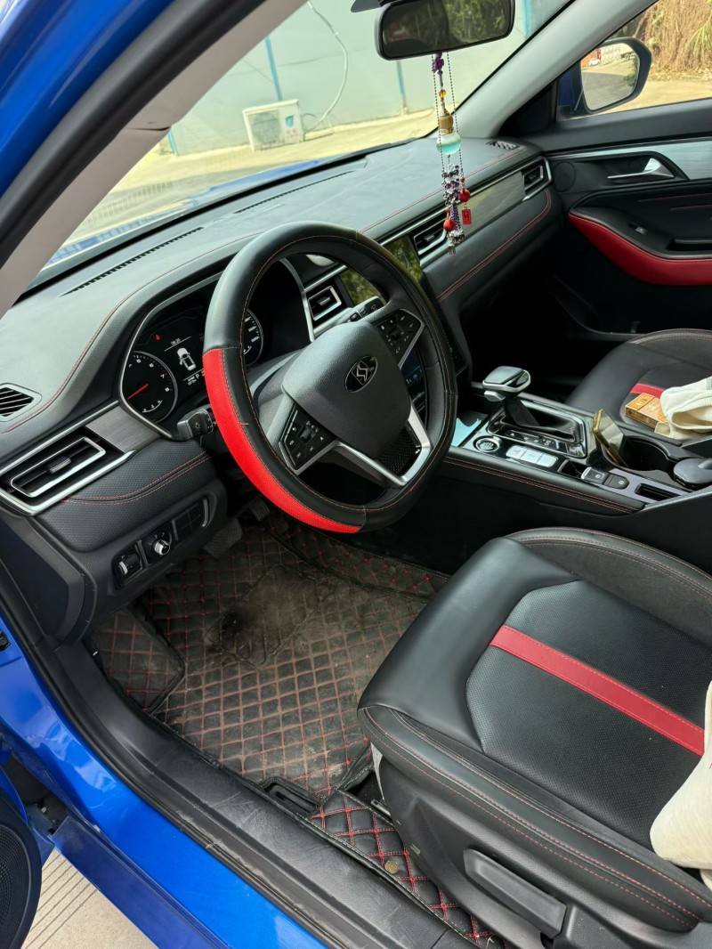 乐山21年江淮思皓3