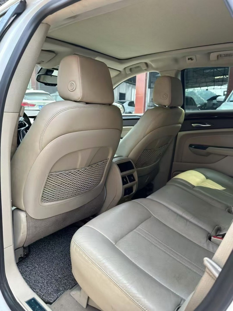 乐山15年凯迪拉克SRX4