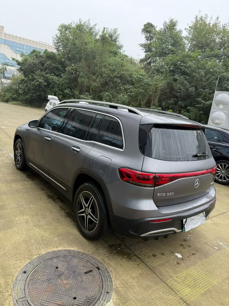 乐山22年奔驰EQB5