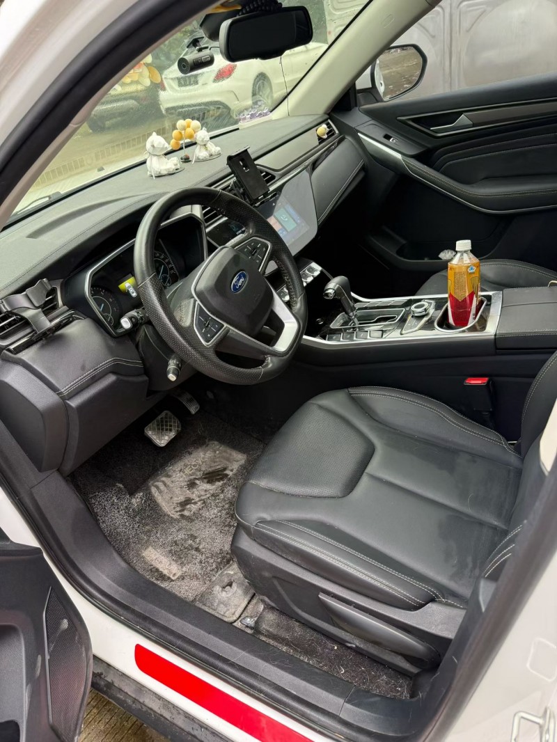 乐山19年福特领界3