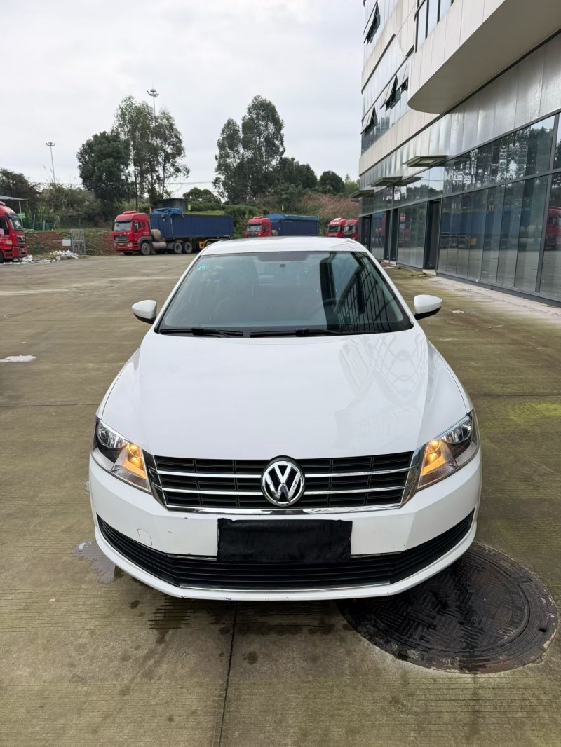 乐山17年大众朗逸1