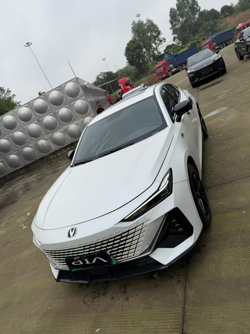 乐山23年长安汽车UNI2