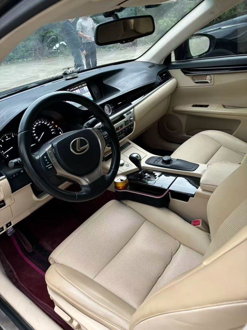 乐山14年雷克萨斯ES3