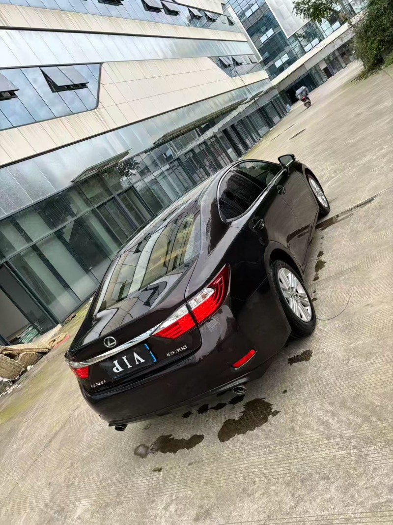 乐山14年雷克萨斯ES6