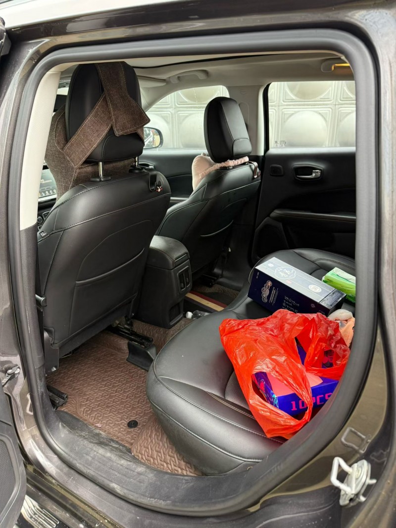 乐山18年Jeep指南者4