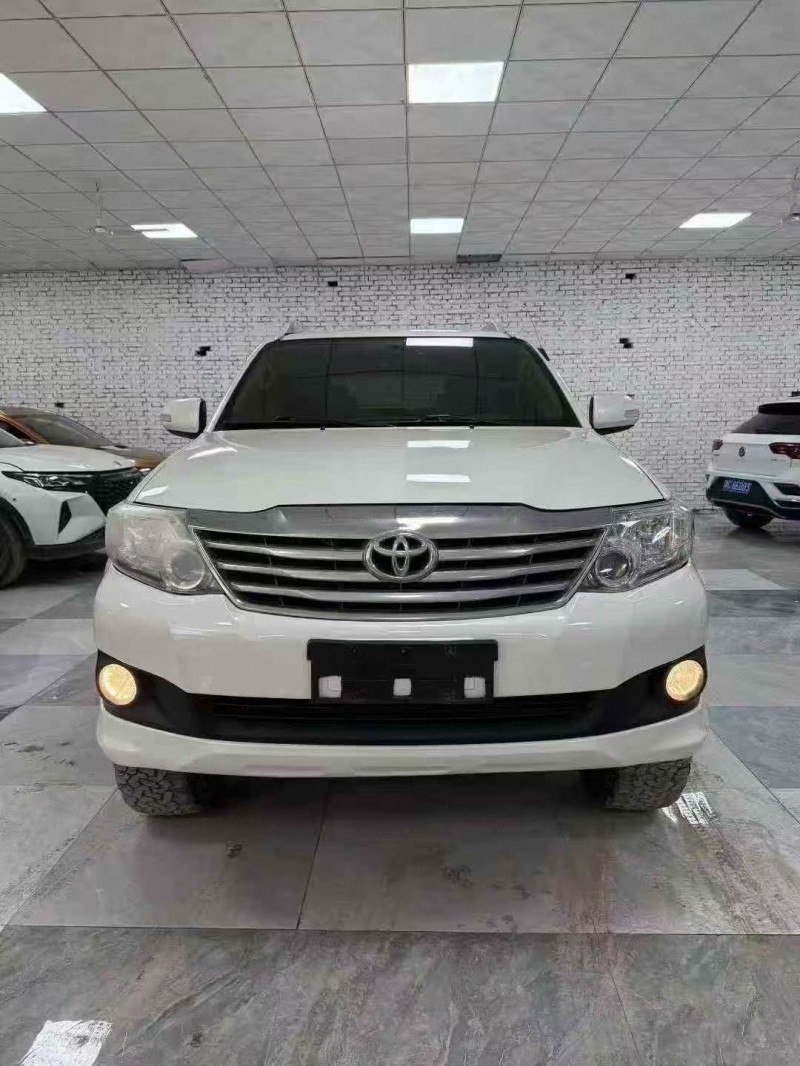 秦皇岛16年丰田奔跑者1