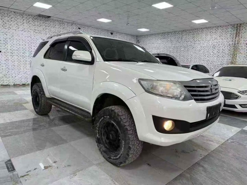 秦皇岛16年丰田奔跑者2