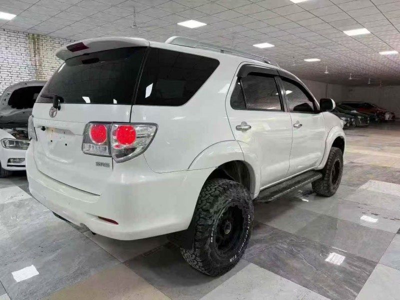 秦皇岛16年丰田奔跑者8