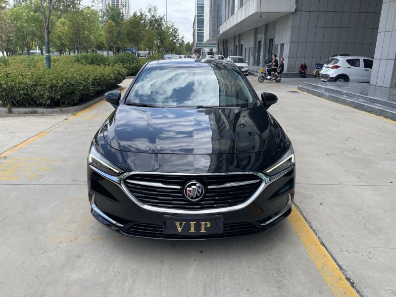 济宁23年别克君越1