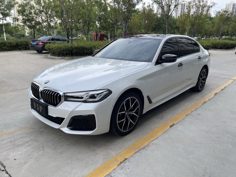 济宁24年宝马5系3