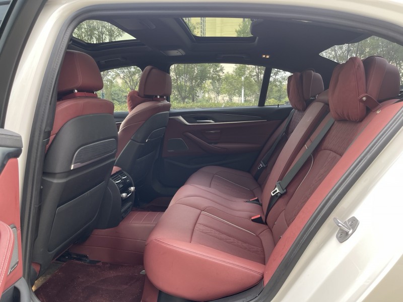 济宁24年宝马5系6