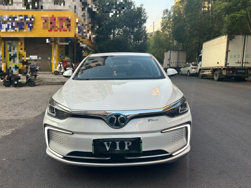 娄底21年北汽新能源EU系列1