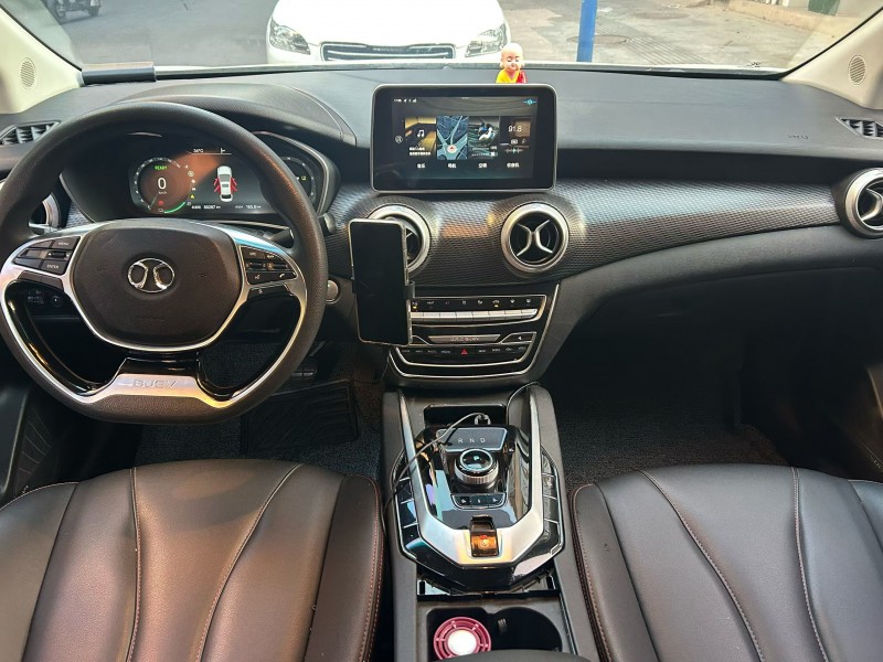 娄底21年北汽新能源EU系列4