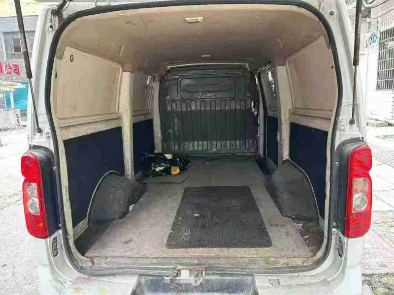 娄底20年长安汽车睿行5