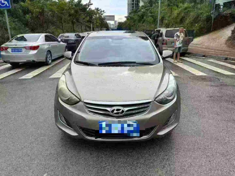 南宁13年现代朗动1