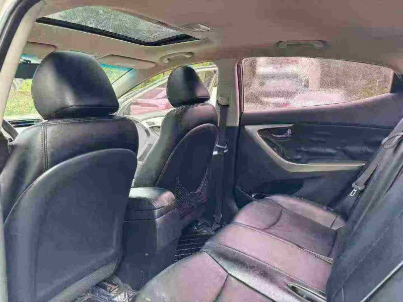 南宁13年现代朗动6