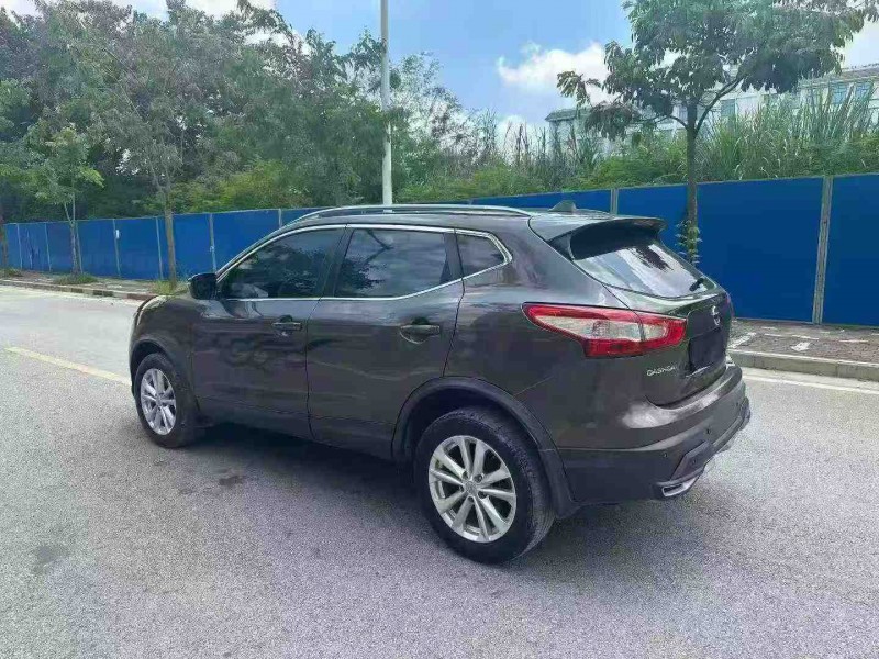 南宁16年日产逍客7