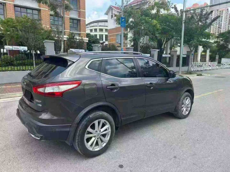 南宁16年日产逍客8