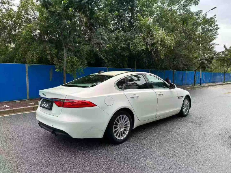 南宁16年捷豹XF8