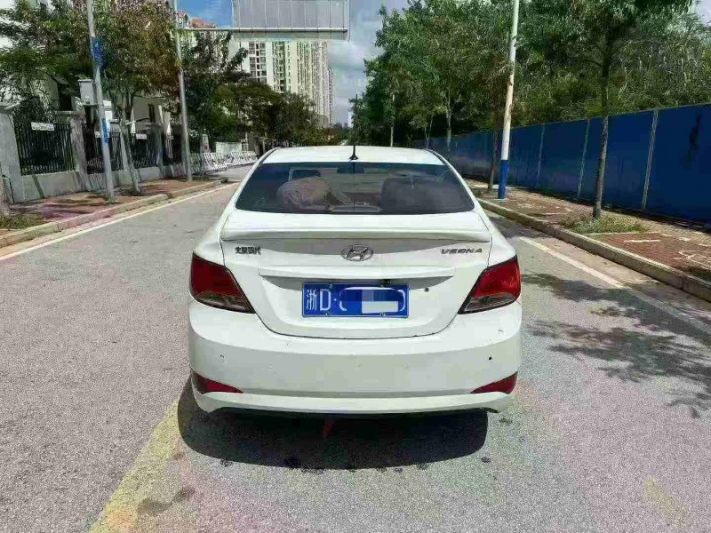 南宁18年现代瑞纳9