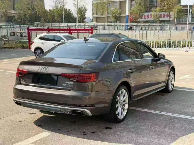 苏州19年奥迪A4L7
