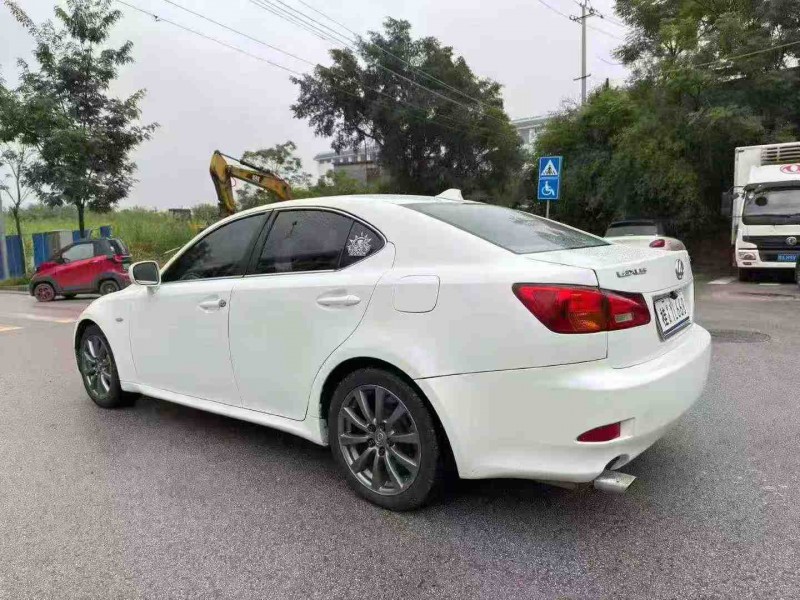 南宁07年雷克萨斯IS7